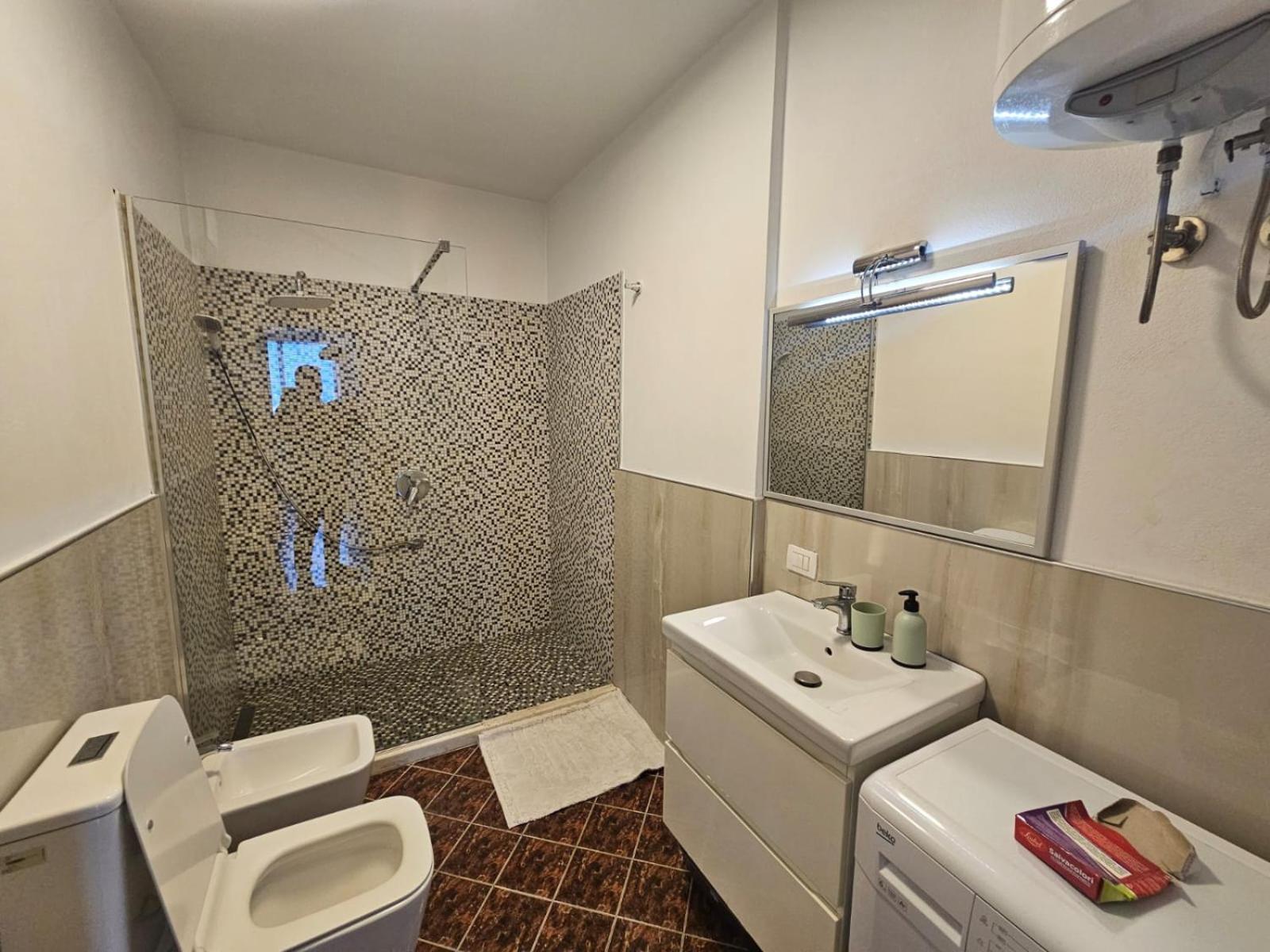 טיראנה Sunlit House City Center מראה חיצוני תמונה